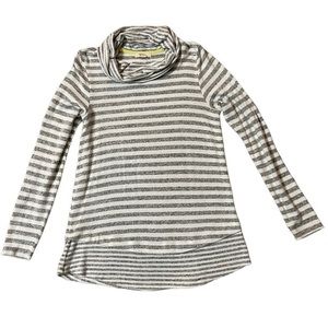 Peyton Primrose gray/white striped cowl neck top size m